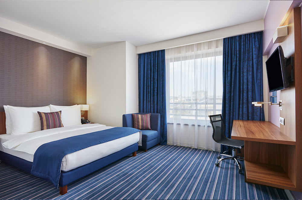 Holiday Inn Express 17